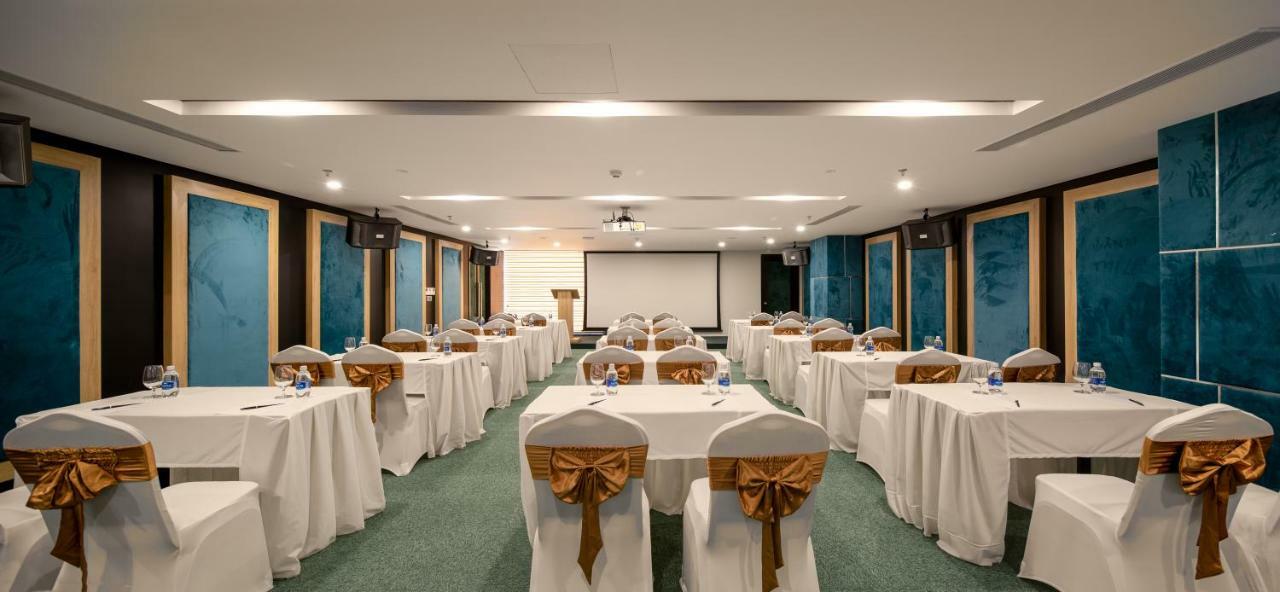 Cn Palace Boutique Hotel & Spa Дананг Екстер'єр фото